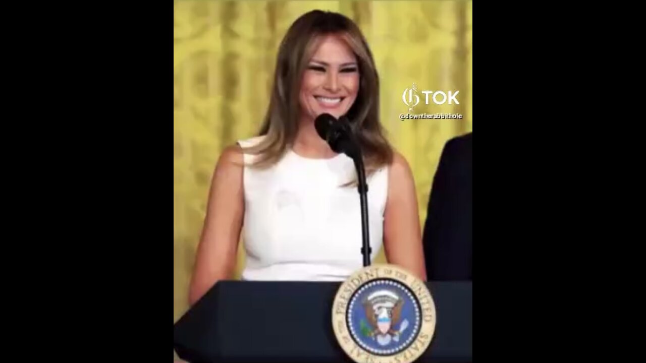 PRESENTING U.S. MOST BEAUTIFUL💖🇺🇸👩🦰🕶️👗👠SOPHISTICATED FIRST LADY MELANIA TRUMP❤️🇺🇸💙🏅🏛️⭐️