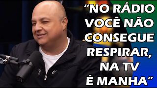QUAL DIFERENÇA ENTRE NARRAR NO RÁDIO E NA TV?