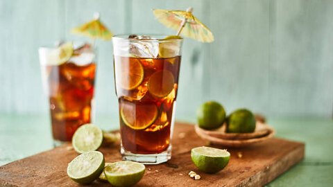 Skip the Coffee! Argentine Mate Mint Cooler: Healthy & Energizing Summer Drink!