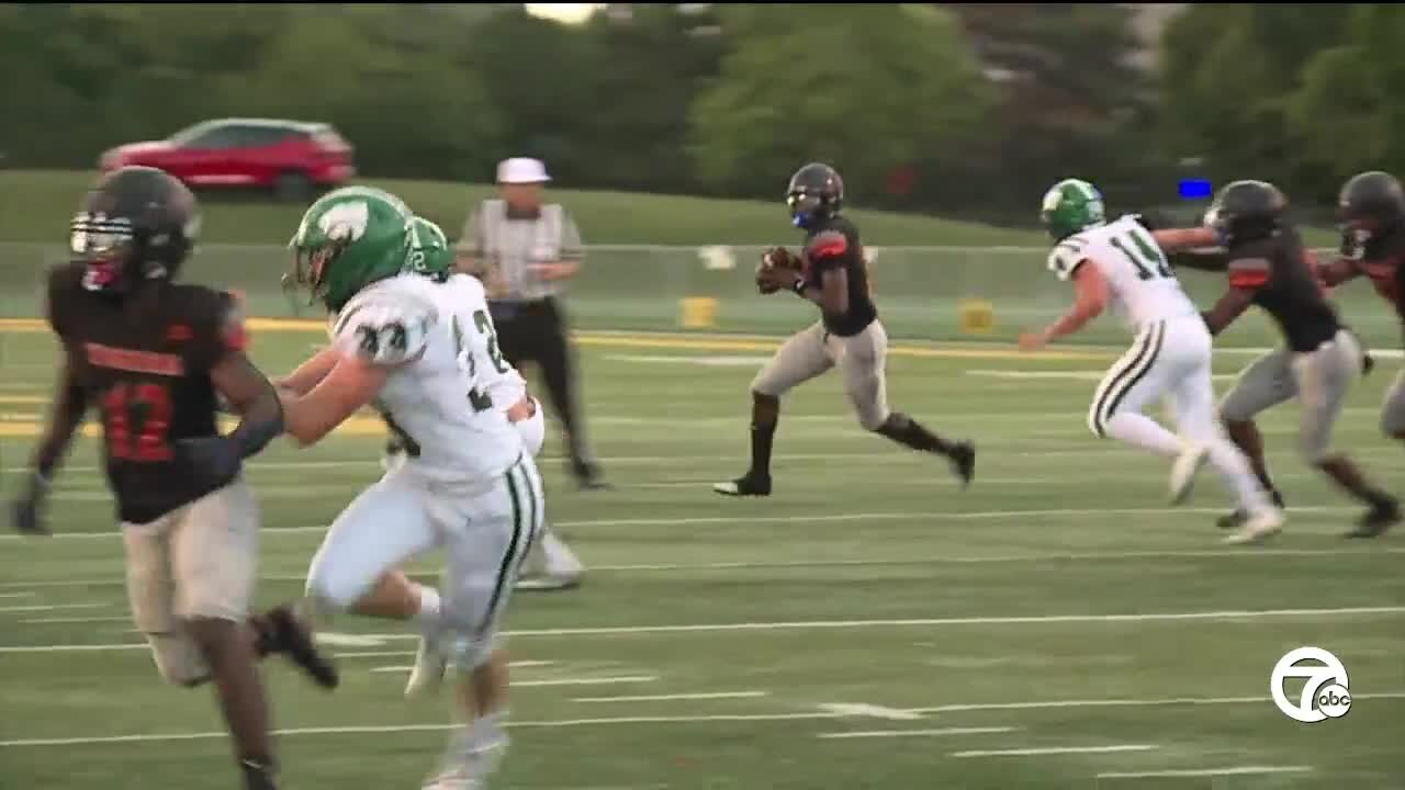 Belleville beats Novi 41-10 in WXYZ Leo's Coney Island Game of the Week