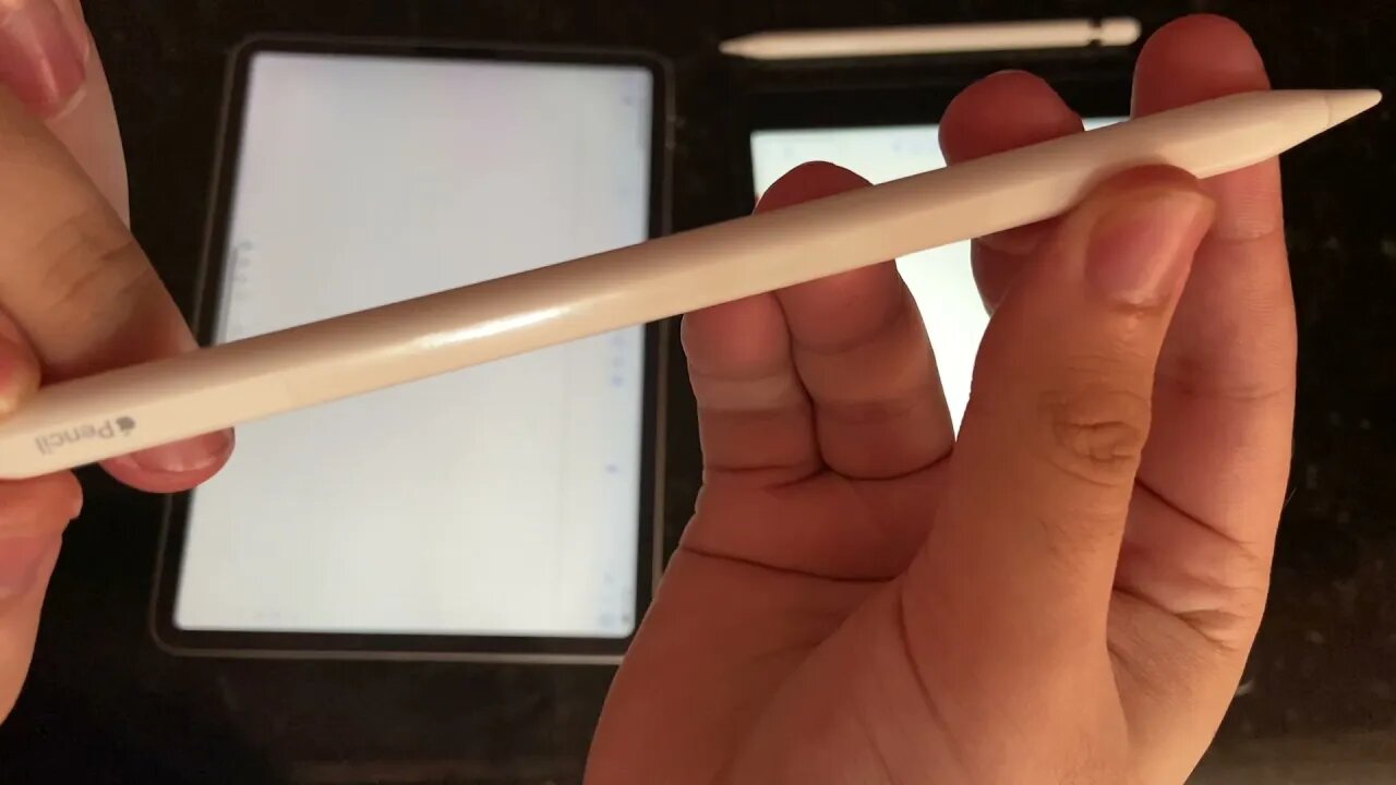 O apple pencil 1 geração é MELHOR que o de 2 geração! (que tem um defeito enorme) COMPARANDO OS DOIS