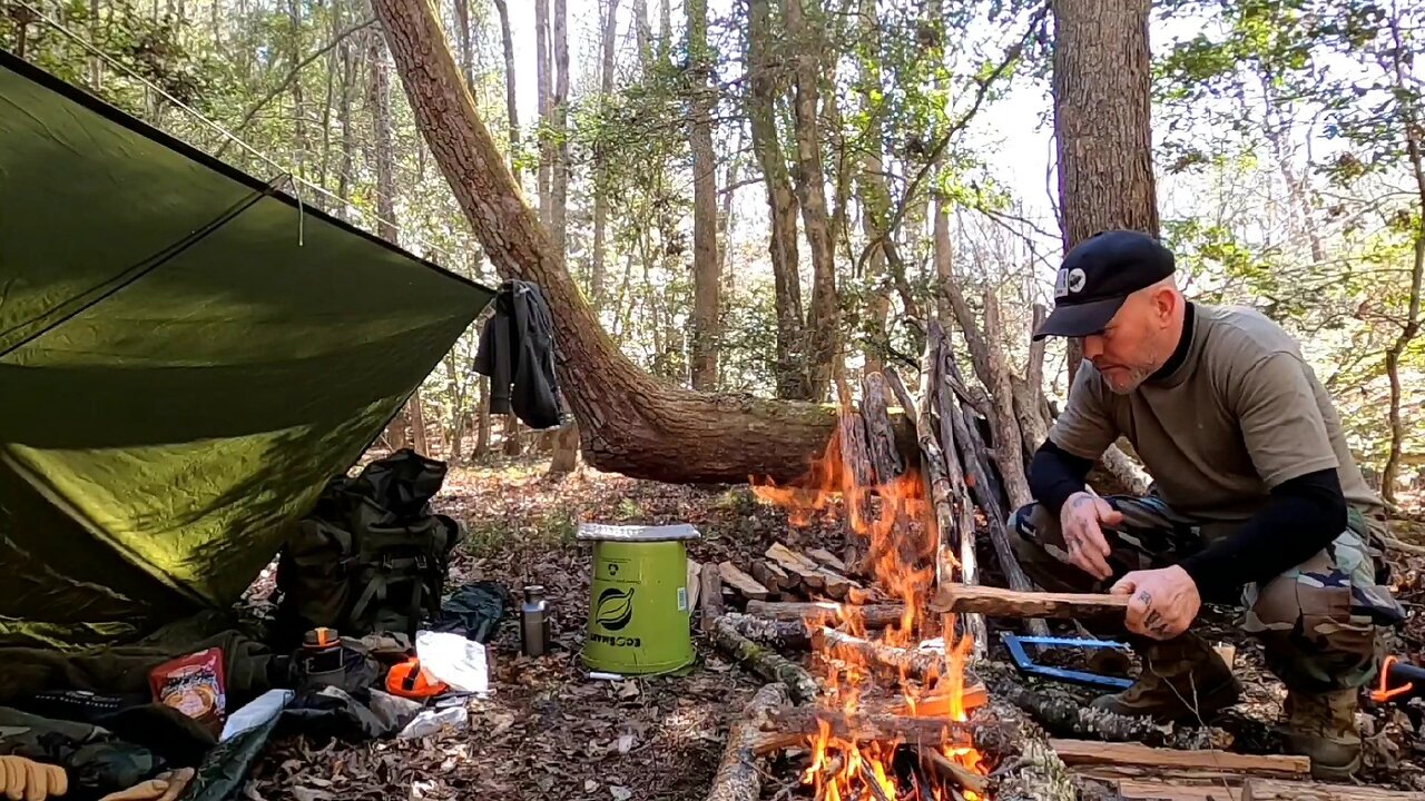 Back To Bushcraft - Overnight Camp, Tarp Shelter, Wool Blanket