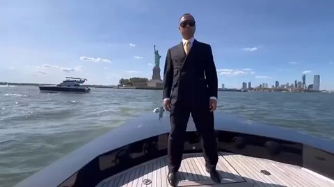 共产党走到哪，就将灾难贫穷带到哪！只有消灭共产党才能实现和平！七哥一定会把自由女神带回中国，让国人享受自由民主法治！
