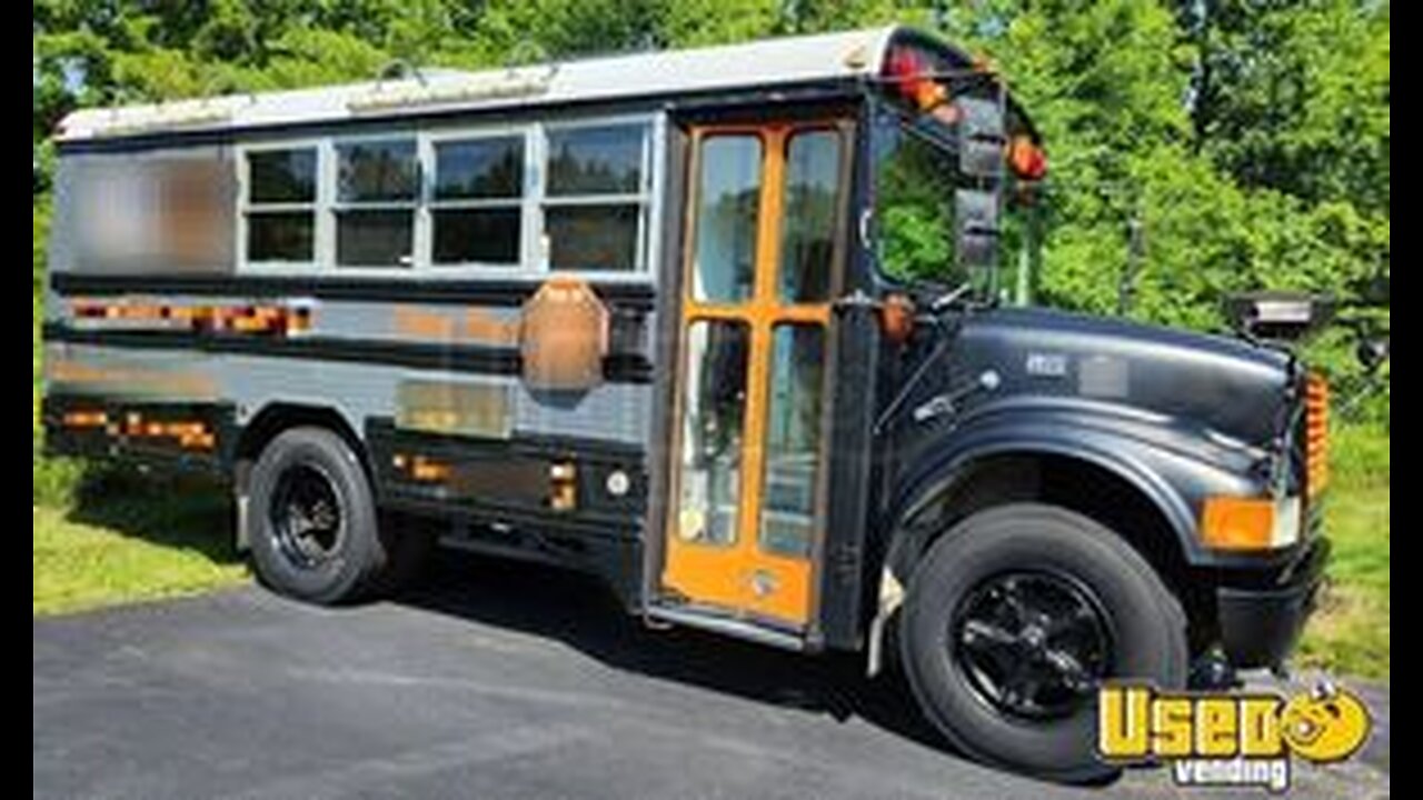 23' Diesel International Harvester 3800 Licensed & Health Dept Certified Food Truck for Sale