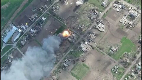 🔥 Вибухало довго і красиво - склад рашистських боєприпасів.