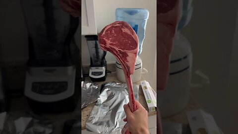 Cooking a TOMAHAWK for the first time on charcoal grill