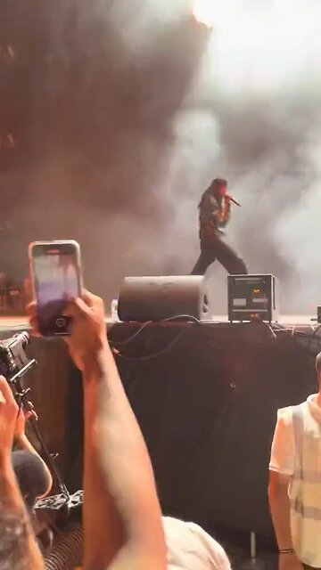 Playboi Carti playing unreleased music