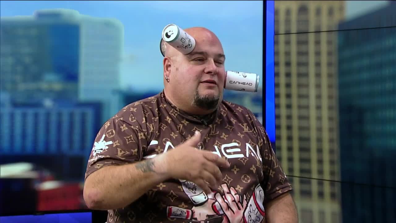 'Canhead' Keeton sets world record with unique talent