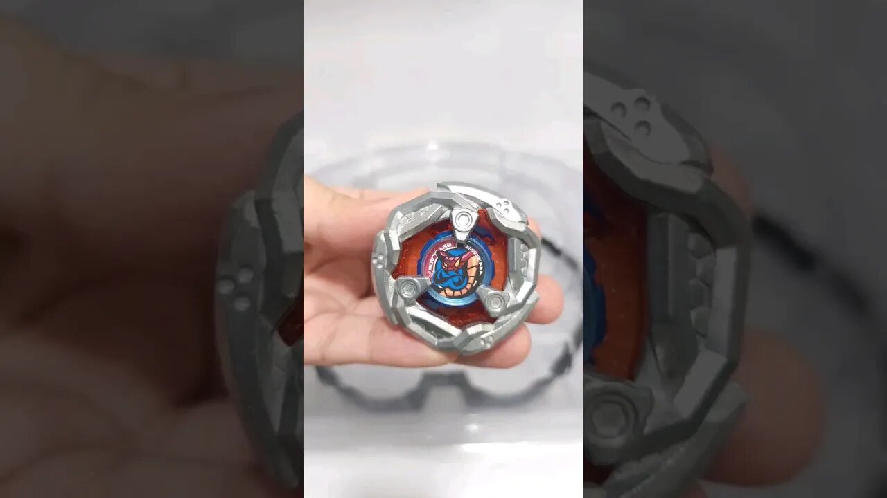 Esse Beyblade MORDE os outros! #beybladex #beyblade #ベイブレード