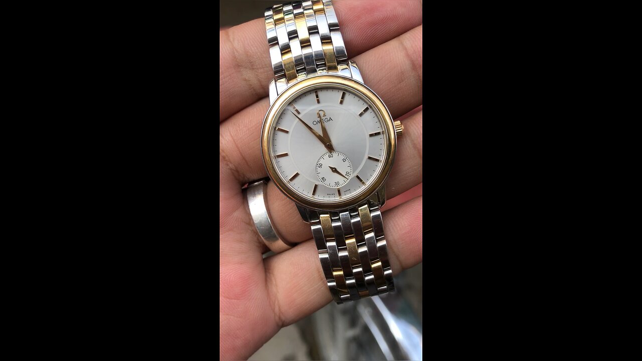 Omega quartz swiss made