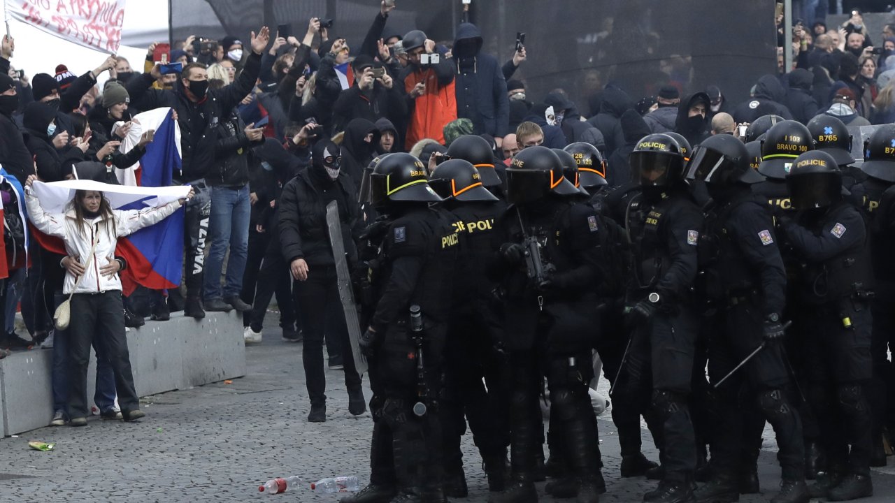 Violent Anti-Mask Protests Break Out In Czech Republic