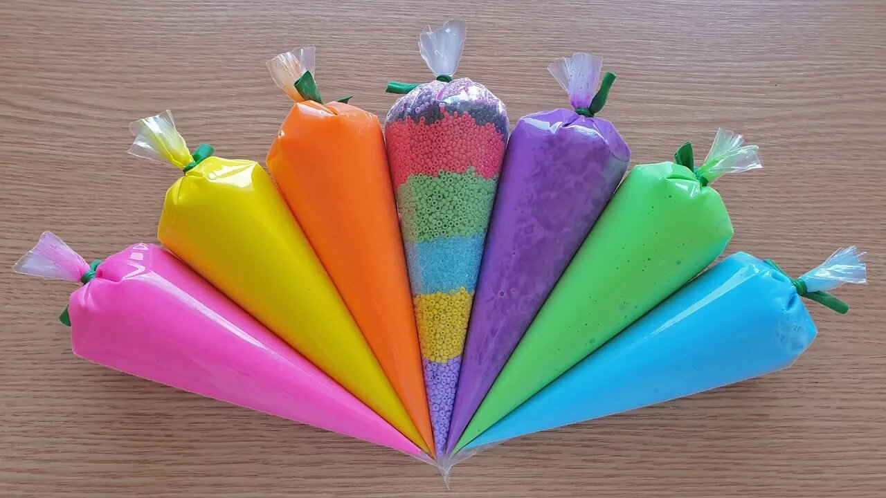 Making Crunchy Slime with Piping Bags #114