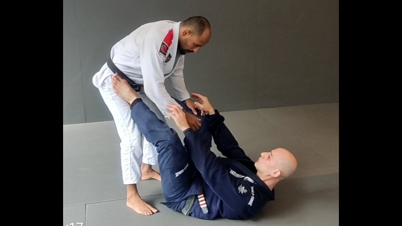 loop sweep with a armbar
