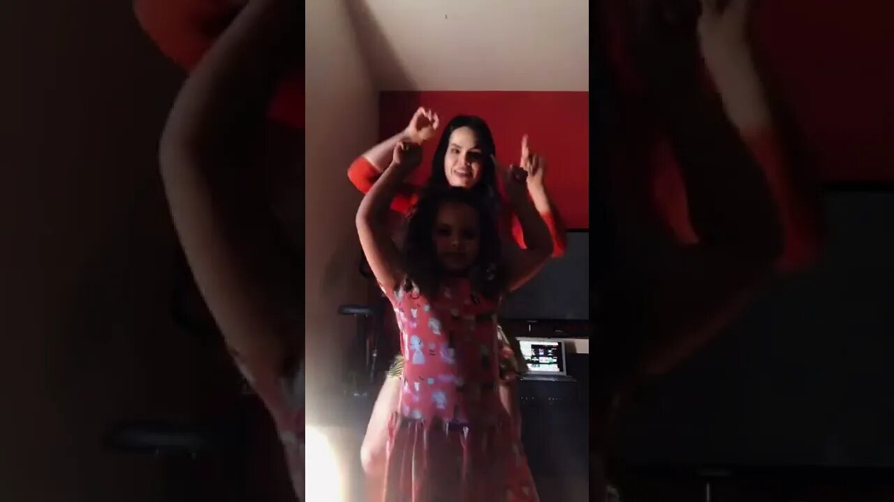 MODINHA NO TIKTOK, DANCINHA MAE E FILHA #dancinhasdotiktok #bombounainternet #viral #fy #shorts