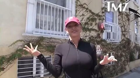 Amber Rose Shuts Down Trump Deranged Mainstream Media Propagandist