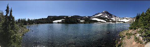 POLE CREEK TRAIL to CAMP LAKE. Central Oregon, USA