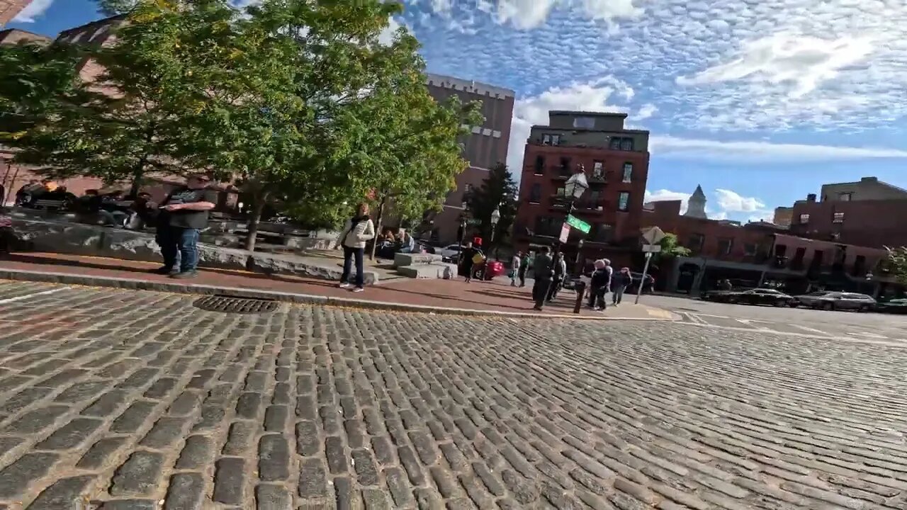 Top Things To Do In Boston 4k - NORTH SQUARE Limoncello Restaurant people lined up waiting for it