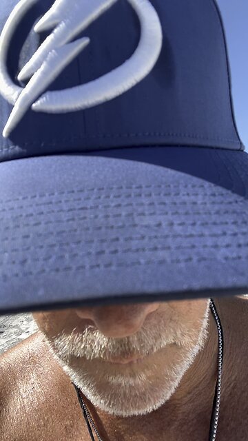 A candle lighting another candle loses nothing! 🌴😎❤️ #promptings #sendoutcards #islandvibe