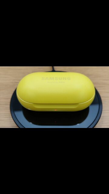 Apple Store- breaking the rules...