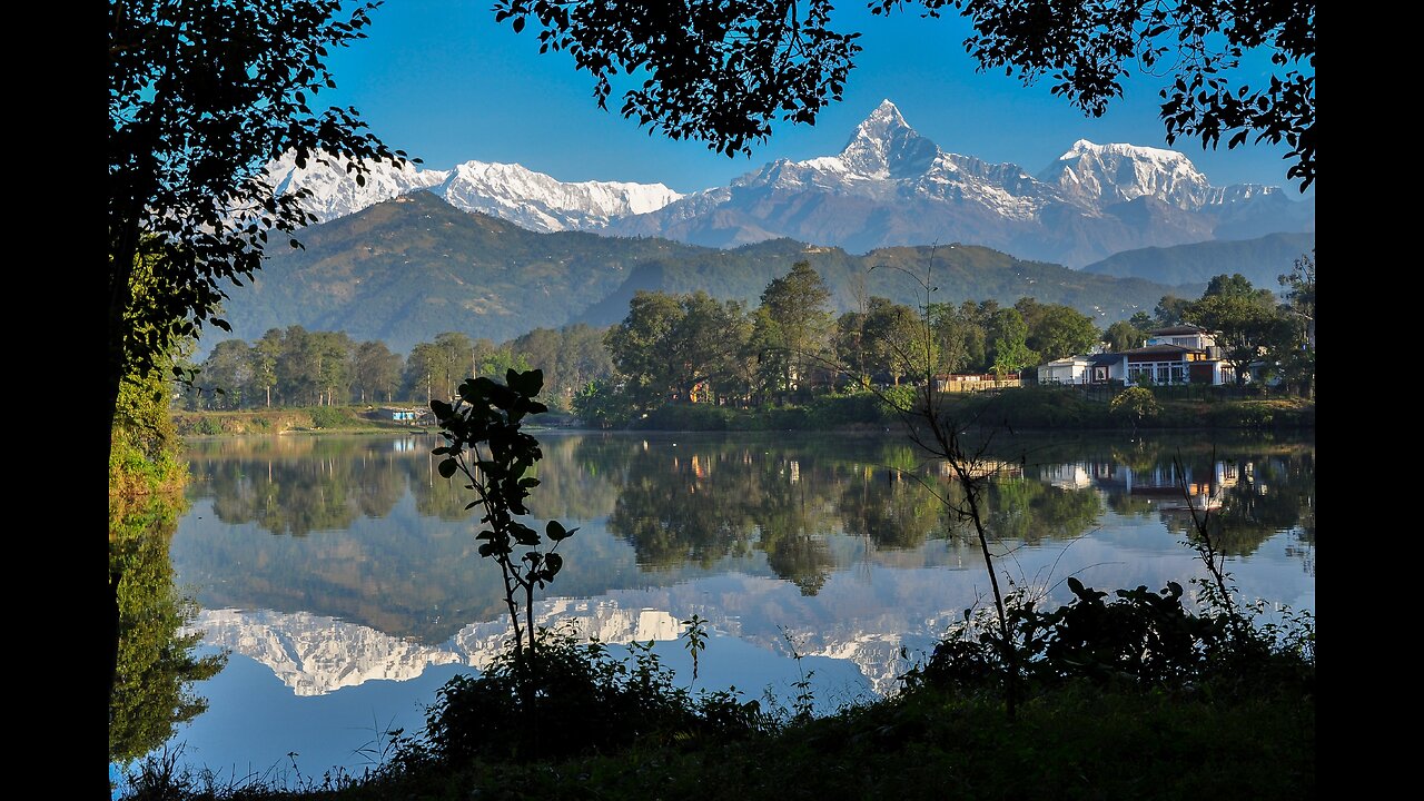 BEAUTIFUL NEPALI FLUTE MUSIC.