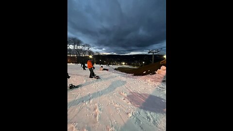 Never would’ve thought I would like snowboarding🏂