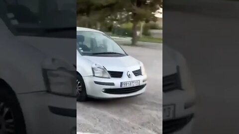 [ MEME ] ESTACIONANDO COM ESTILO FORA DO CARRO [ VIRAL ]