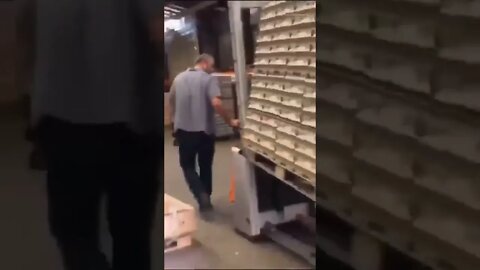 #shorts CHAVES - OS OVOS ANDAM !