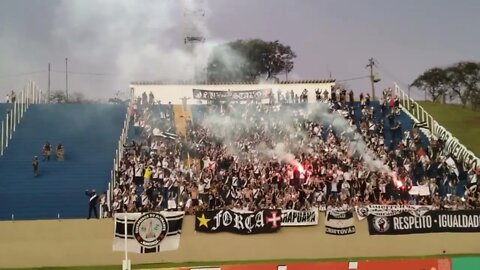 Torcida do Vasco comemorando no Estádio do Café - Londrina 0x1 Vasco