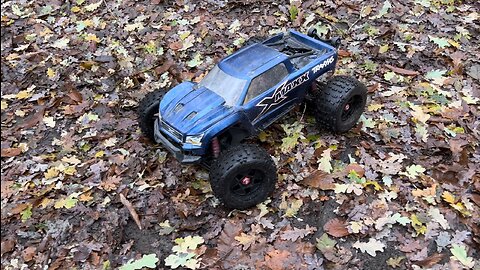 Traxxas X-Maxx Forest and skatepark Bash