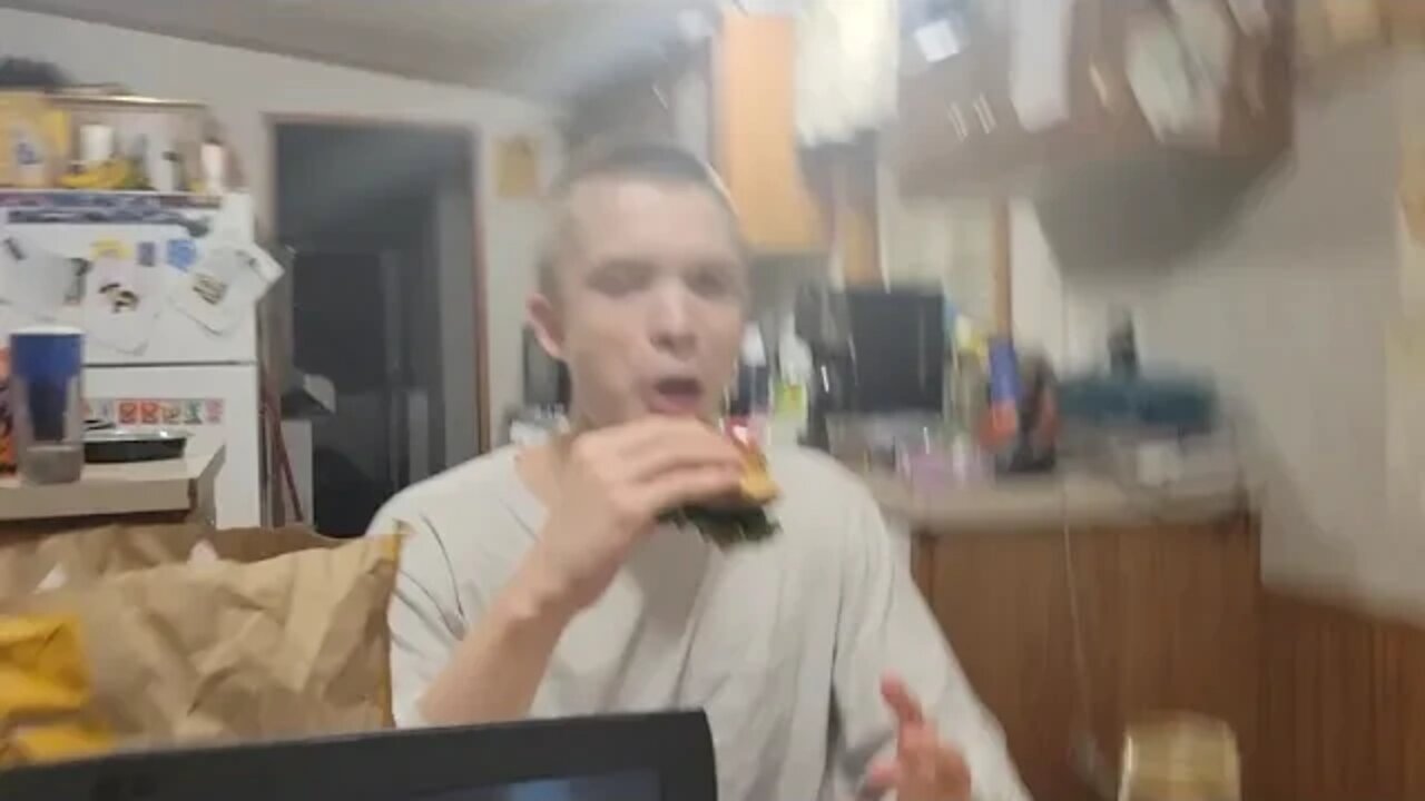 Indo eats a Turkey Burger while my Rust game gets to 12,000 Ping God Send | GBYAA
