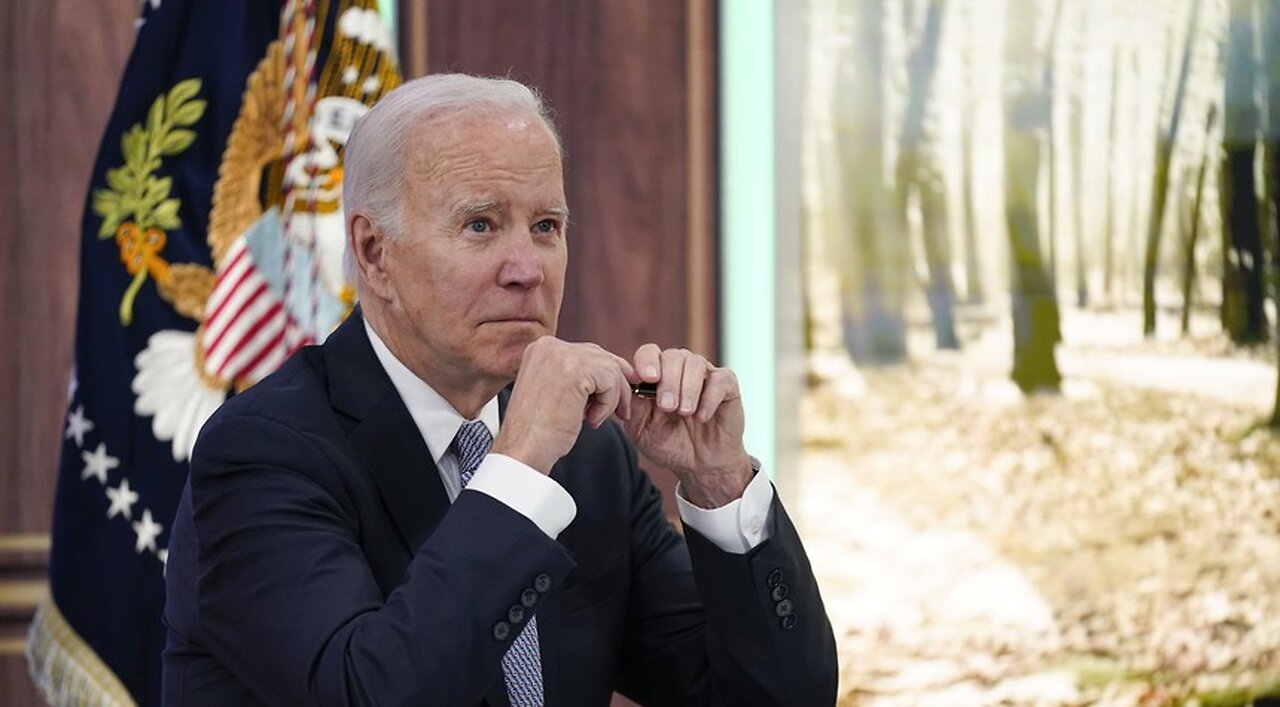 Democrats Now the Party of the Rich as Billionaires Line Up to Back Biden