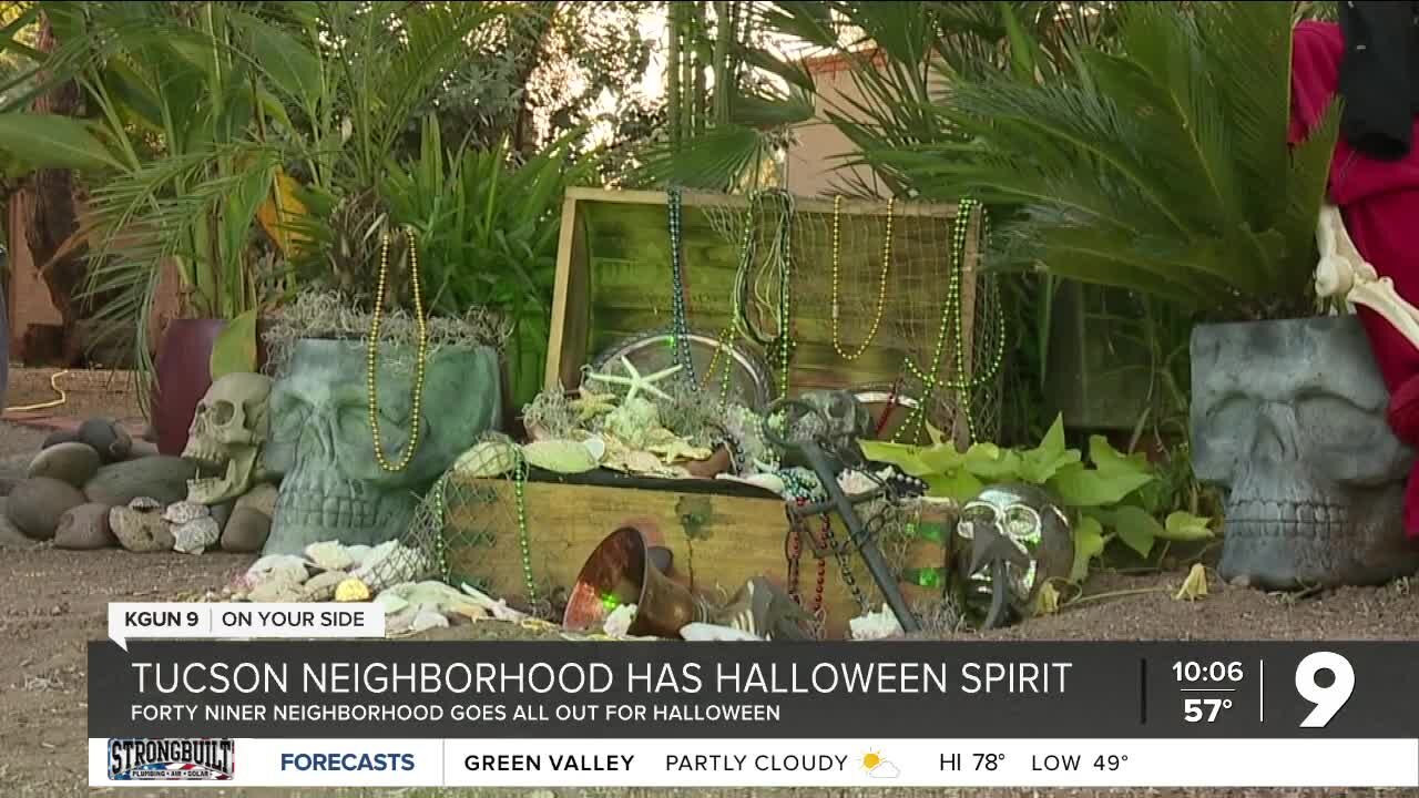 Tucson neighborhood has halloween spirit