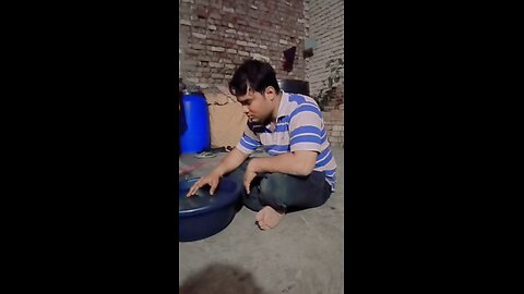 क्या ढूंढ रहे हो 🤣🤣
