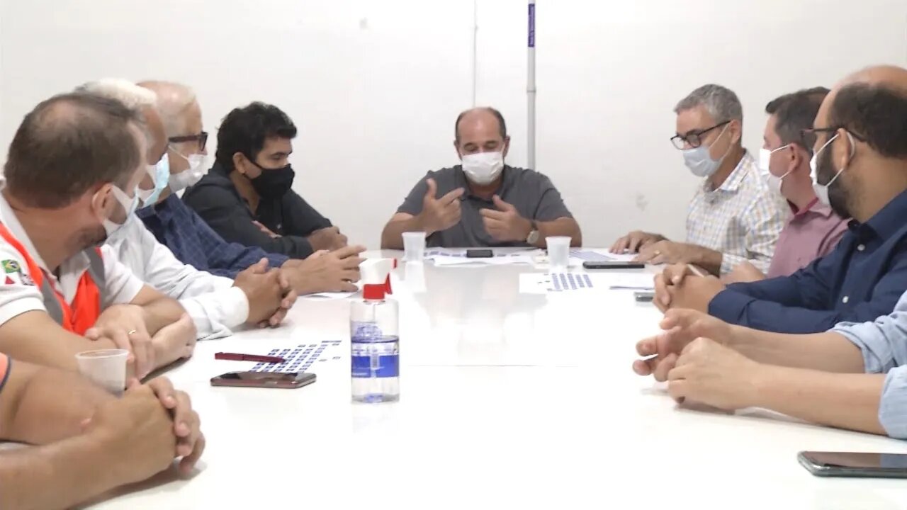 Gov. Valadares: reunião discute transtornos e propõe limpeza dos locais atingidos por enchente