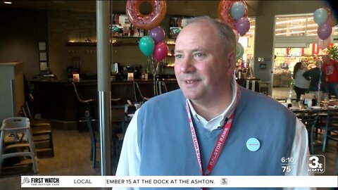 Ralston students spend morning eating 'Donuts With Doc' as Be Kind Week wraps up