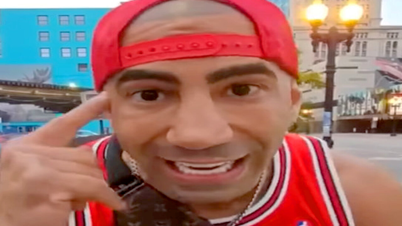 FouseyTube Nukes His Career in Airport Bathroom