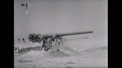 Italian Artillery in the Desert (1942)