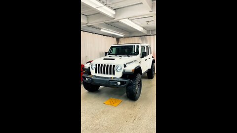 JEEP 392 UNWRAPPING