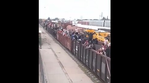 Train FULL Of Illegal Immigrants Headed To U.S Border