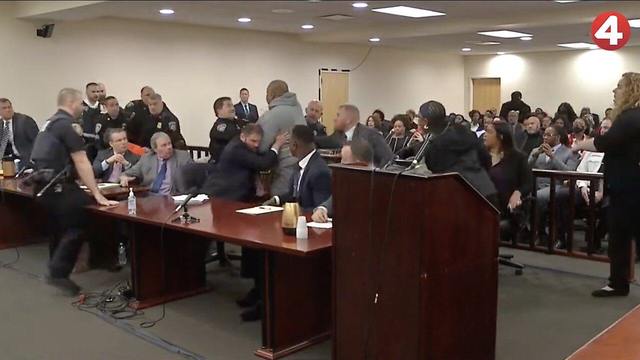 COURTROOM CHAOS: Courtroom Erupts as Man Rushes at Buffalo Mass Shooter