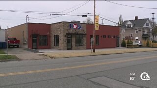 Hola Hispanic Community center opens doors to provide aid to immigrant families