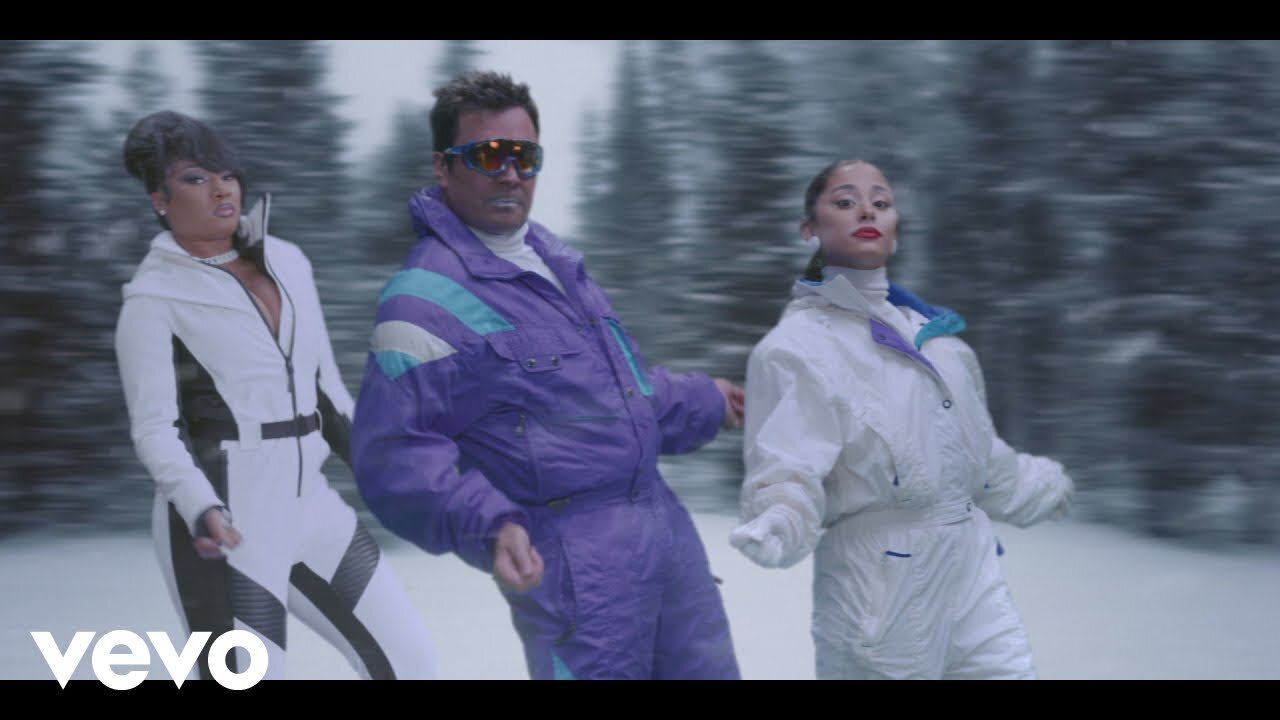 〈口罩戴好戴滿的耶誕節〉Jimmy Fallon - It Was A… (Masked Christmas) ft. Ariana Grande