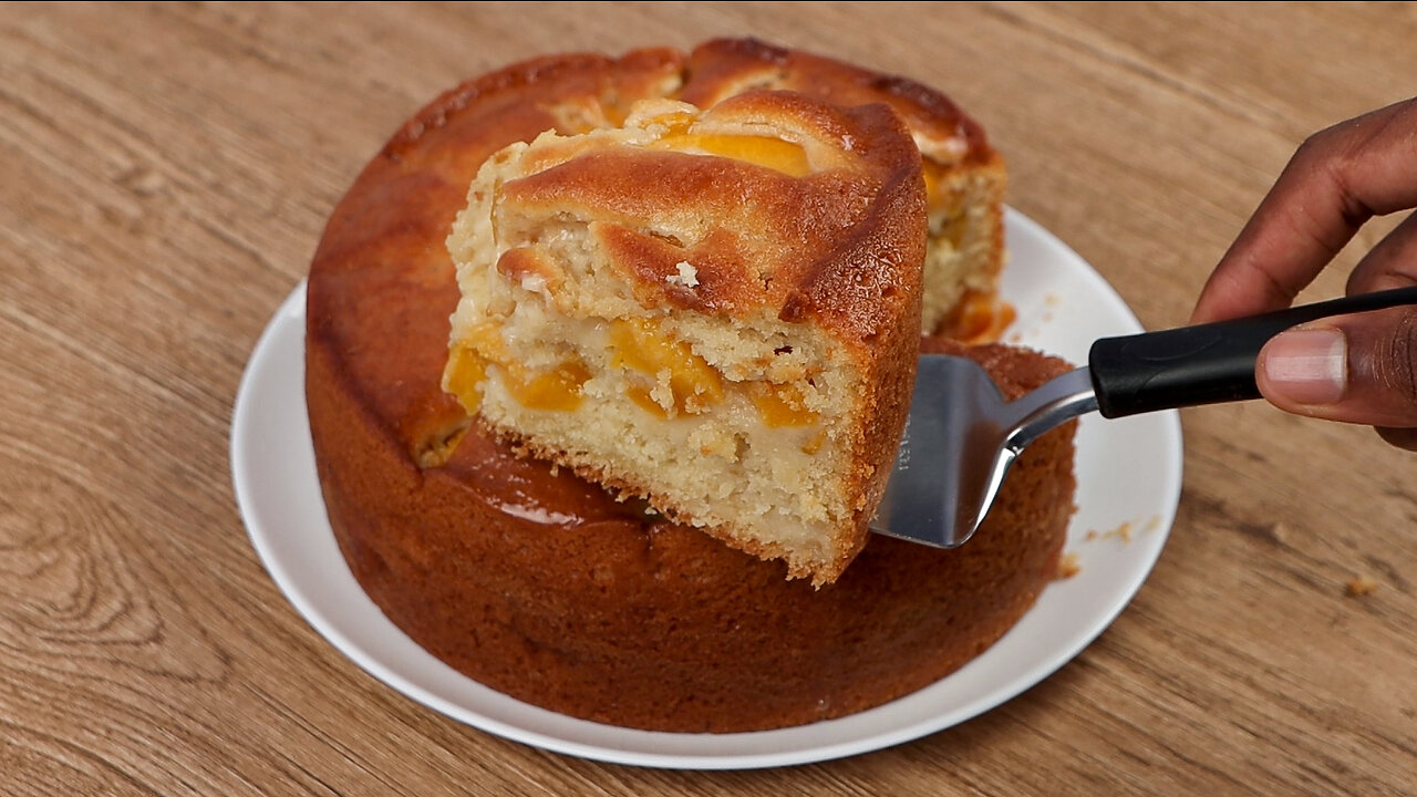 Delicious Peach Cake, Super Fluffy and Very Tasty