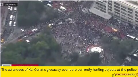 The attendees of Kai Cenat's giveaway event are currently hurling objects at the police.