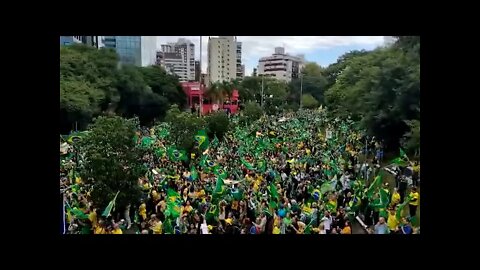 Porto Alegre - RS, 01/05/22, povo na rua em apoio ao presidente Bolsonaro e pauta de liberdades.