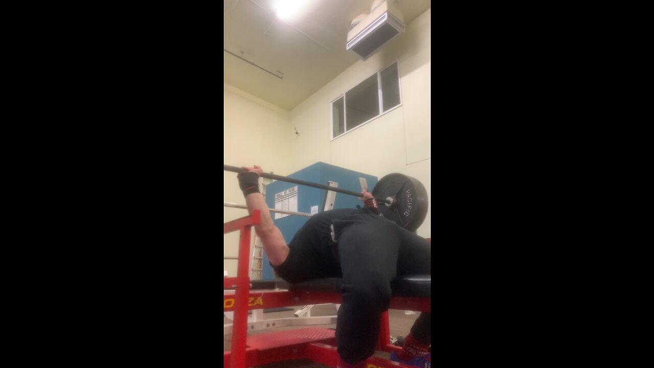 365lb Heavy Bench Press Single