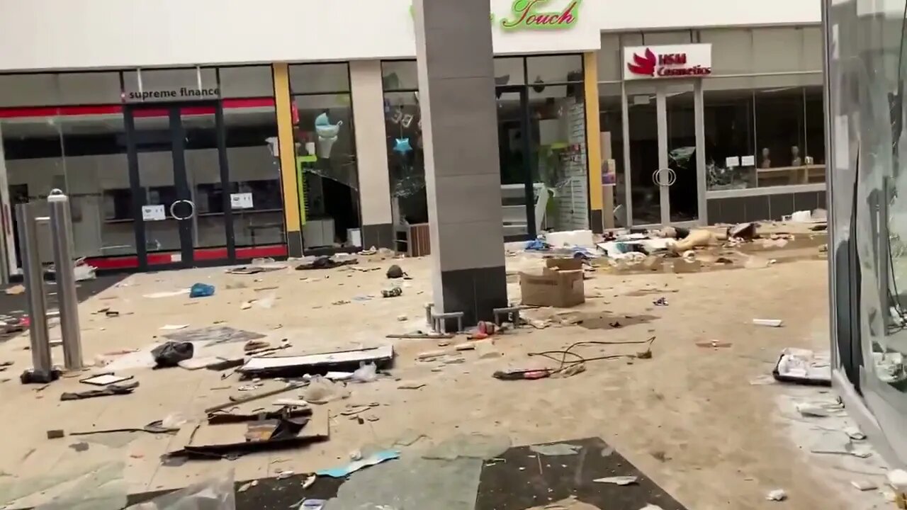 SA Riots ( Mam's Mall in Pretoria )