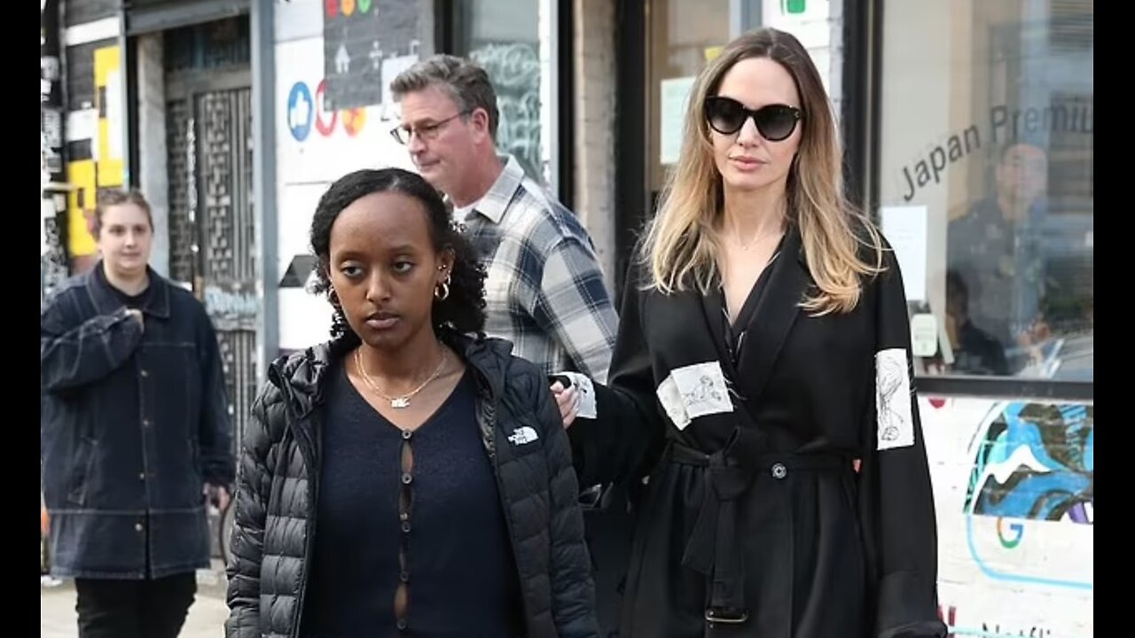 Angelina Jolie was seen spending some quality time with her daughter Zahara