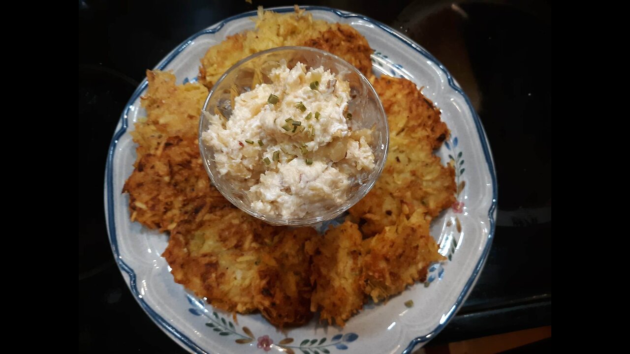 Happy Hanukkah! Easy Potato Latkes With a Unique Delicious Topping