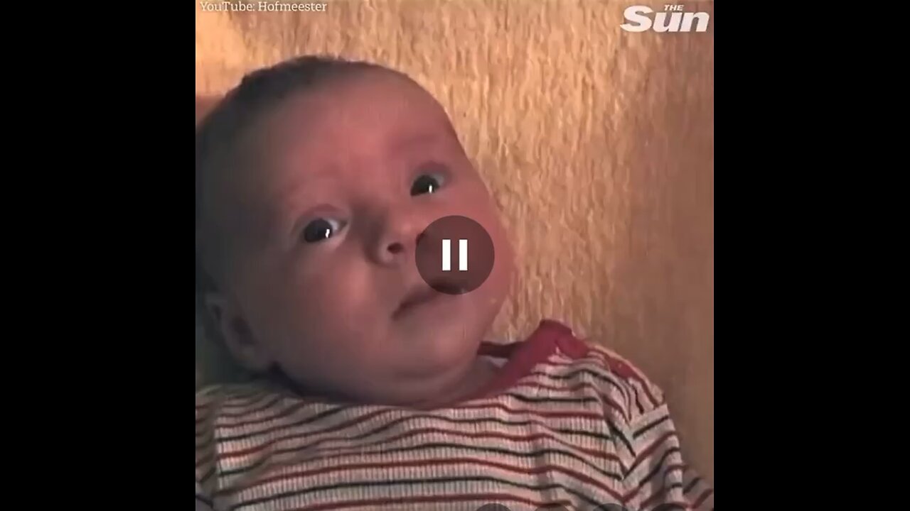 Father records Timelapse of Daughter Growing Up